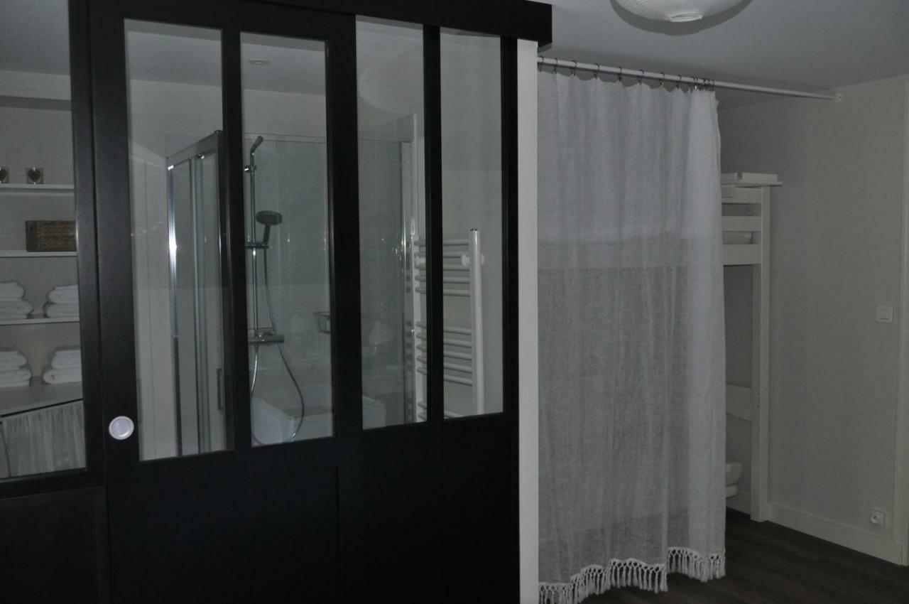 Au Rez De Jardin Hotel โชเลต์ ภายนอก รูปภาพ