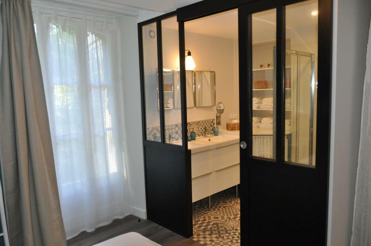Au Rez De Jardin Hotel โชเลต์ ภายนอก รูปภาพ